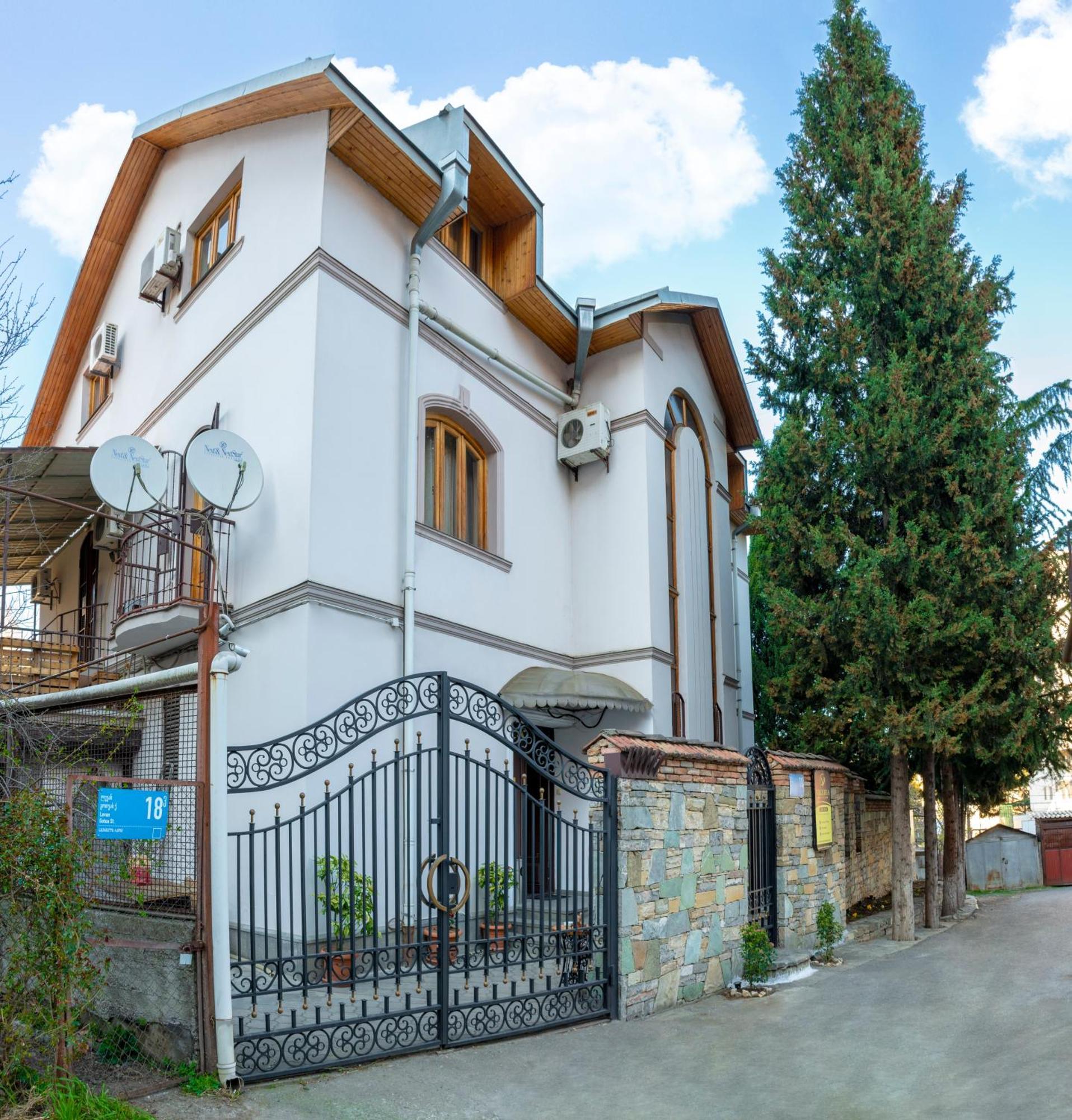 Valeria Hotel Tbilisi Exteriör bild